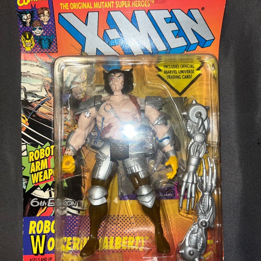 New unopened 1994 X-Men Wolverine Marvel Comics 6th Edition Action Figure